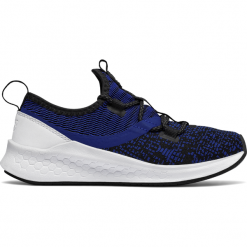 New Balance KJLAZBMG. Niebieskie buciki niemowlęce marki New Balance, z gumy. W wyprzedaży za 99,99 zł.