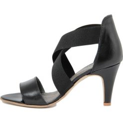 Eye sandały damskie 39 czarne. Czarne sandały damskie Eye, w paski, ze skóry, bez obcasa, z paskami. Za 259,00 zł.