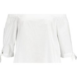 Bluzki asymetryczne: City Chic COLD SHOULDER Bluzka white