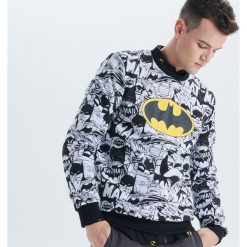 Bluza z nadrukiem Batman - Czarny. Czarne bluzy męskie marki Cropp, s, z nadrukiem. Za 99,99 zł.