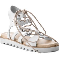 Sandały SERGIO BARDI - Casella SS127331018RB 702. Białe klapki damskie Sergio Bardi, z aplikacjami, ze skóry, bez obcasa. W wyprzedaży za 199,00 zł.