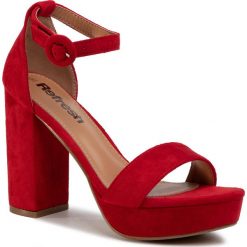 Sandały REFRESH - 72225 Red. Czerwone klapki damskie Refresh, bez wzorów, ze skóry ekologicznej, bez obcasa, na obcasie. Za 189,00 zł.
