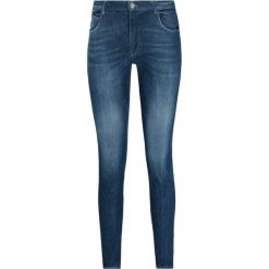 Jeansy Slim Fit Trussardi Jeans Girlfriend Seasonal 56J00074. Niebieskie jeansy damskie Trussardi Jeans, bez wzorów, z elastanu. W wyprzedaży za 179,00 zł.