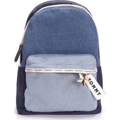 Tommy Hilfiger Plecak "Mini". Plecaki damskie TOMMY HILFIGER, bez wzorów, z denimu. Za 299,00 zł.