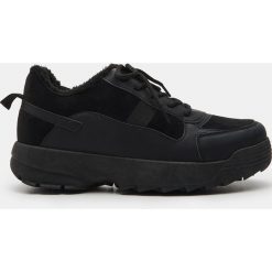 Czarne sneakersy - Czarny. Czarne sneakersy damskie Sinsay. Za 79,99 zł.