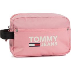 Kosmetyczka TOMMY JEANS - Tjw Cool City Washbag AW0AW07650 TE6. Różowe kosmetyczki męskie Tommy Jeans, bez wzorów, z jeansu. Za 139,00 zł.
