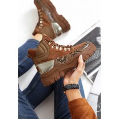 Camelowe Wężowe Traperki Calanque. Brązowe sneakersy damskie Renee. Za 139,99 zł.