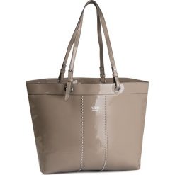 Torebka JOOP! JEANS - Coccolone 4130000061 Taupe 104. Brązowe torebki klasyczne damskie JOOP! Jeans, bez wzorów, z jeansu, klasyczne, bez dodatków. W wyprzedaży za 599,00 zł.
