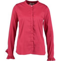 Mos Mosh MATTIE SHIRT Koszula cherry. Czerwone bralety damskie marki Mos Mosh, xl, z elastanu. Za 519,00 zł.