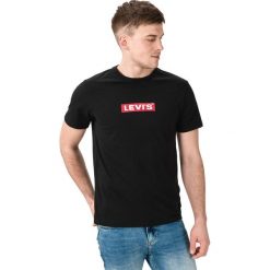 Levi's Koszulka Czarny. Czarne podkoszulki męskie Levi's®, s, z nadrukiem, z bawełny, bez kołnierzyka, krótkie. Za 137,95 zł.