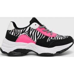 Answear - Buty Ideal Shoes. Czarne buty sportowe damskie ANSWEAR, bez wzorów, z materiału, sportowe. W wyprzedaży za 69,90 zł.