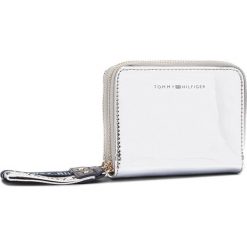 Portfele damskie: Mały Portfel Damski TOMMY HILFIGER - Iconic Tommy Med Dbl AW0AW06058 901