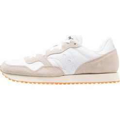 Saucony DXN VINTAGE Tenisówki i Trampki white. Białe tenisówki damskie Saucony, z materiału. W wyprzedaży za 356,15 zł.