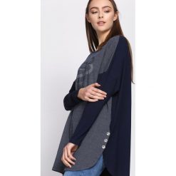Granatowa Bluzka Pure Heart. Czarne bluzki damskie marki Born2be, s, z aplikacjami, z okrągłym kołnierzem, z długim rękawem. Za 54,99 zł.