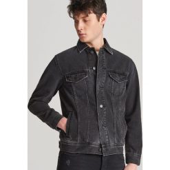 Jeansowa kurtka -. Kurtki męskie Reserved, s, bez wzorów, z jeansu, bez kaptura. Za 149,99 zł.