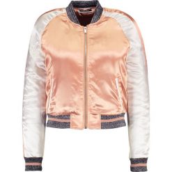 Bomberki damskie: Noisy May NMDRIVE Kurtka Bomber dusty coral/white