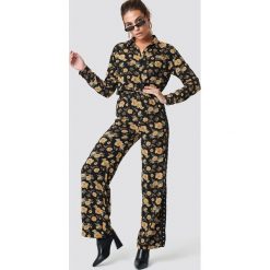 Moves Spodnie Utalja - Multicolor,Yellow. Żółte spodnie z wysokim stanem marki Moves, z materiału. Za 242,95 zł.