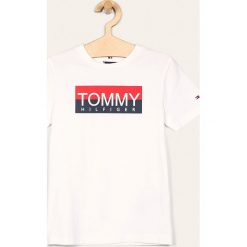 Tommy Hilfiger - T-shirt dziecięcy 128-176 cm. Białe t-shirty chłopięce TOMMY HILFIGER, z nadrukiem, z bawełny, bez rękawów. W wyprzedaży za 139,90 zł.