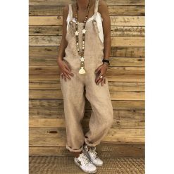 Kombinezon ASETA BEIGE. Brązowe kombinezony damskie Kombinezon ASETA BEIGE, s, bez wzorów, bez kołnierzyka, bez rękawów. W wyprzedaży za 89,00 zł.