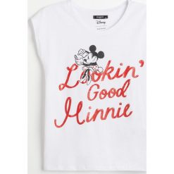 T-shirt Minnie - Biały. Białe t-shirty damskie Reserved, s, bez wzorów, bez kołnierzyka. Za 39,99 zł.