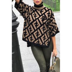 Sweter damski MAGIE BROWN. Brązowe bluzki damskie Sweter damski MAGIE BROWN, uniwersalny, bez wzorów, bez kołnierzyka, bez rękawów. W wyprzedaży za 89,00 zł.