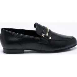 Steve Madden - Półbuty Kerry Loafer. Czarne półbuty damskie skórzane marki Steve Madden, z okrągłym noskiem. W wyprzedaży za 299,90 zł.