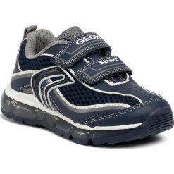 Sneakersy GEOX - J Android B. C J0244C 014BU C0661 M Navy/Grey. Niebieskie trampki chłopięce Geox, bez wzorów, ze skóry ekologicznej, na rzepy. W wyprzedaży za 209,00 zł.