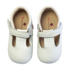 Buciki niemowlęce: Buty niemowlęce w kolorze białym