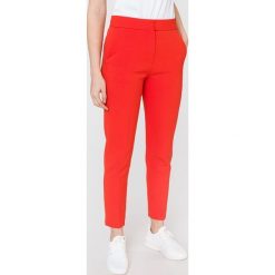 French Connection Adisa Spodnie Czerwony. Czerwone spodnie damskie French Connection, xxs, z elastanu. Za 504,95 zł.