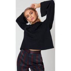 Bluzy damskie: NA-KD Basic Bluza z szerokim rękawem – Black