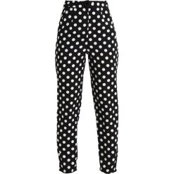 Chinosy damskie: Missguided POLKA DOT CIGARETTE TROUSERS Spodnie materiałowe black