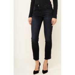 Jeansy Skinny Fit Luisa Spagnoli Oberis 536436. Czarne jeansy damskie Luisa Spagnoli, bez wzorów, z elastanu. W wyprzedaży za 429,00 zł.