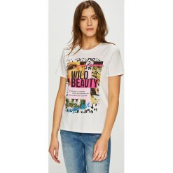Only - Top. Białe bluzki damskie ONLY, s, z nadrukiem, z bawełny, z okrągłym kołnierzem. W wyprzedaży za 49,90 zł.
