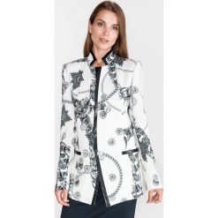 Just Cavalli Marynarka Biały. Białe kurtki damskie Just Cavalli, m, bez wzorów, z elastanu, bez kaptura. Za 3260,95 zł.