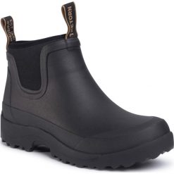 Kalosze TRETORN - Terrang Low Neo 472627 Black 10. Czarne kalosze damskie Tretorn, z tworzywa sztucznego, klasyczne, bez obcasa, bez zapięcia. Za 429,00 zł.