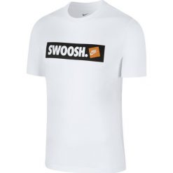 T-shirt Nike Sportswear Swoosh (S). T-shirty męskie Nike, s, bez wzorów, z bawełny, klasyczne, bez kołnierzyka. Za 99,99 zł.