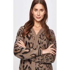Trussardi Jeans - Sweter. Pomarańczowe swetry damskie Trussardi Jeans, s, bez wzorów, z jeansu, bez rękawów, długie, bez kaptura. Za 679,90 zł.