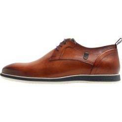 Floris van Bommel PRESLI Sznurowane obuwie sportowe dark cognac. Brązowe buty sportowe męskie marki Floris van Bommel, ze skóry, na sznurówki. Za 929,00 zł.