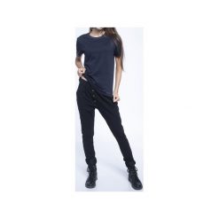 NAVY BLUE. Niebieskie t-shirty damskie Unknown style, s, bez wzorów, z bawełny, eleganckie, z włoskim kołnierzykiem. Za 270,00 zł.