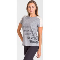 T-SHIRT EA7 EMPORIO ARMANI. Szare t-shirty damskie EA7 Emporio Armani, xl, z nadrukiem, z elastanu, z okrągłym kołnierzem. W wyprzedaży za 203,40 zł.