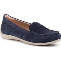 Mokasyny GEOX - D Yuki B D0255B 00022 C4021 Dk Navy. Niebieskie mokasyny damskie Geox, na co dzień, bez wzorów, ze skóry, bez obcasa, na płaskiej podeszwie, bez zapięcia. W wyprzedaży za 279,00 zł.