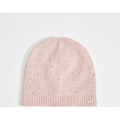 Czapka beanie z aplikacją - Różowy. Różowe czapki damskie Mohito, z aplikacjami. Za 39,99 zł.