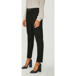 Vero Moda - Spodnie. Spodnie damskie Vero Moda. W wyprzedaży za 119,90 zł.
