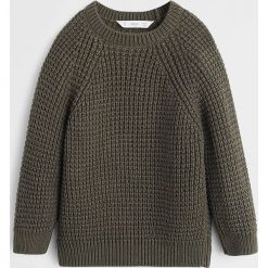 Mango Kids - Sweter dziecięcy Hand 110-164 cm. Żółte swetry chłopięce Mango Kids, bez wzorów, z dzianiny, z okrągłym kołnierzem. Za 99,90 zł.