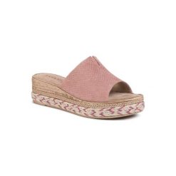 Lasocki M514. Różowe klapki damskie Lasocki, bez wzorów, ze skóry, bez obcasa. Za 139,99 zł.