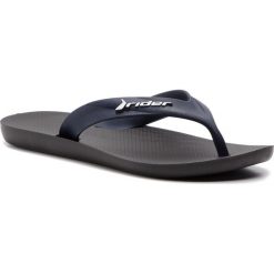 Japonki RIDER - Strike Ad 81666 Black/Blue 23876. Niebieskie klapki męskie Rider, bez wzorów, z tworzywa sztucznego. W wyprzedaży za 54,99 zł.