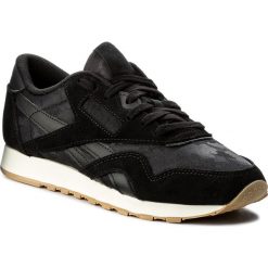 Buty Reebok - Cl Nylon Sg BS9569 Black/Chalk. Czarne półbuty damskie Reebok, bez wzorów, z zamszu, eleganckie, bez obcasa, na płaskiej podeszwie, bez zapięcia. W wyprzedaży za 199,00 zł.