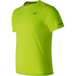 New Balance MT63223HIL. Żółte t-shirty męskie marki New Balance, s, z poliesteru, do biegania. W wyprzedaży za 69,99 zł.