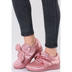 Różowe Buty Sportowe Sound Of Silence. Czerwone buty sportowe damskie marki other, z materiału. Za 69,99 zł.
