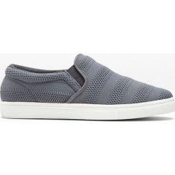 Buty wsuwane bonprix szary. Szare buty sportowe damskie bonprix, bez wzorów, sportowe. Za 89,99 zł.